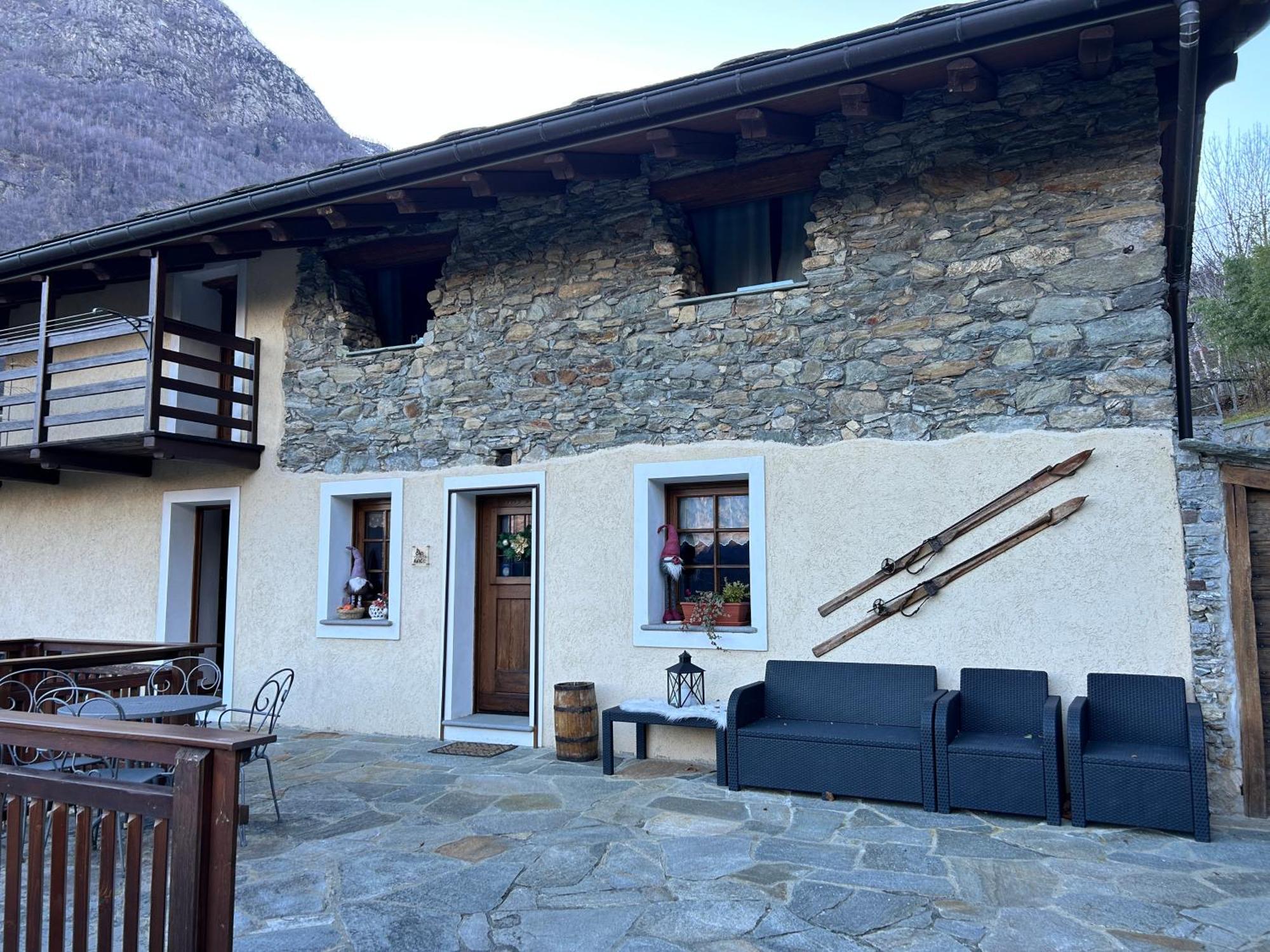 Lo Sougnet Hotel Hone Екстериор снимка